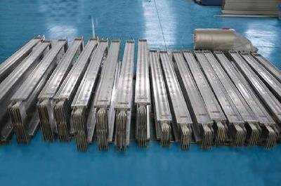 雙母線槽的自適應運行方式